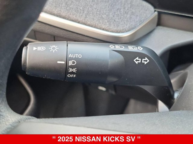 Certified 2025 Nissan Kicks SV AWD/4WD image 19