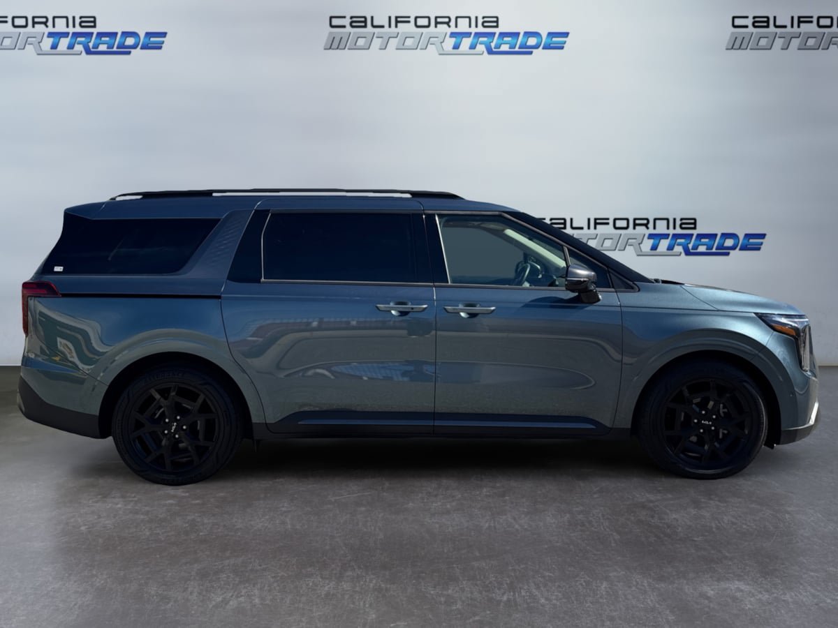 Used 2025 Kia Carnival SX Prestige FWD image 4
