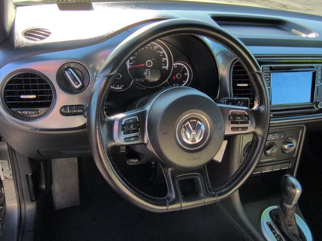 Used 2016 Volkswagen Beetle 1.8T Classic image 11