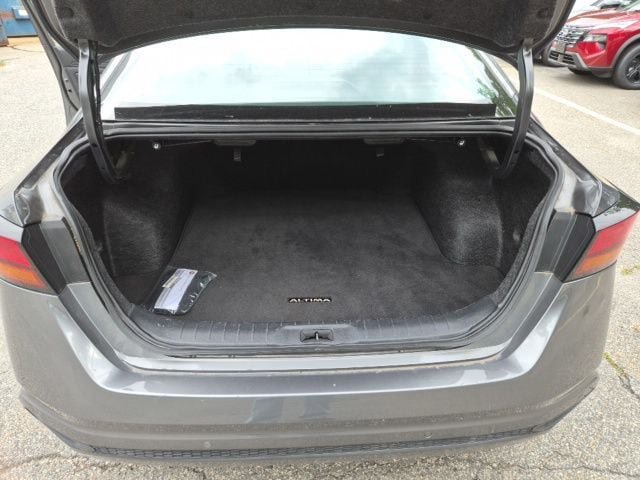 Used 2024 Nissan Altima 2.5 S FWD image 18