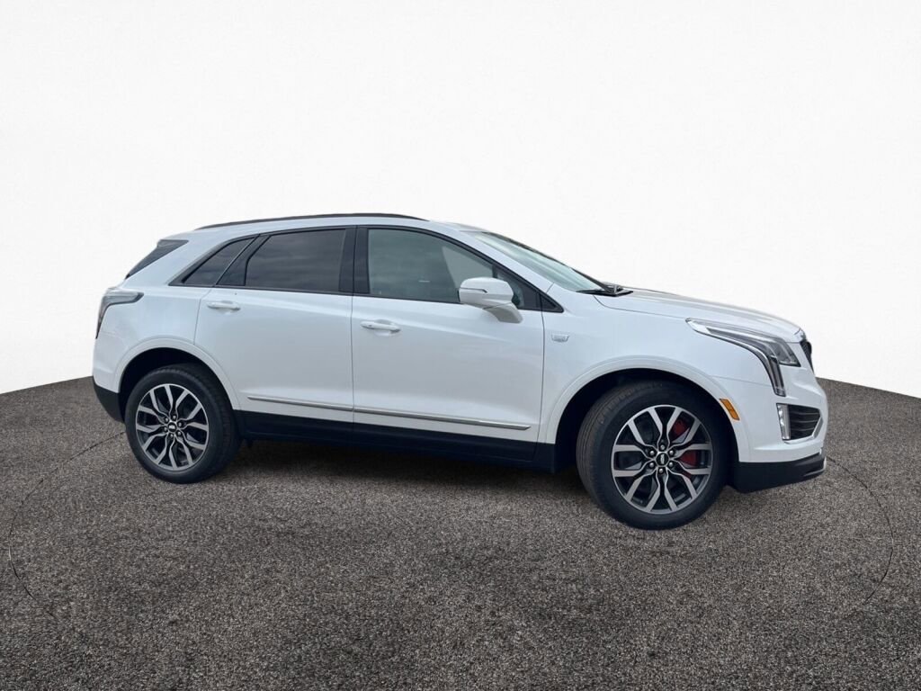 New 2025 Cadillac XT5 Sportv w/ LPO, Floor Liner Package image 2