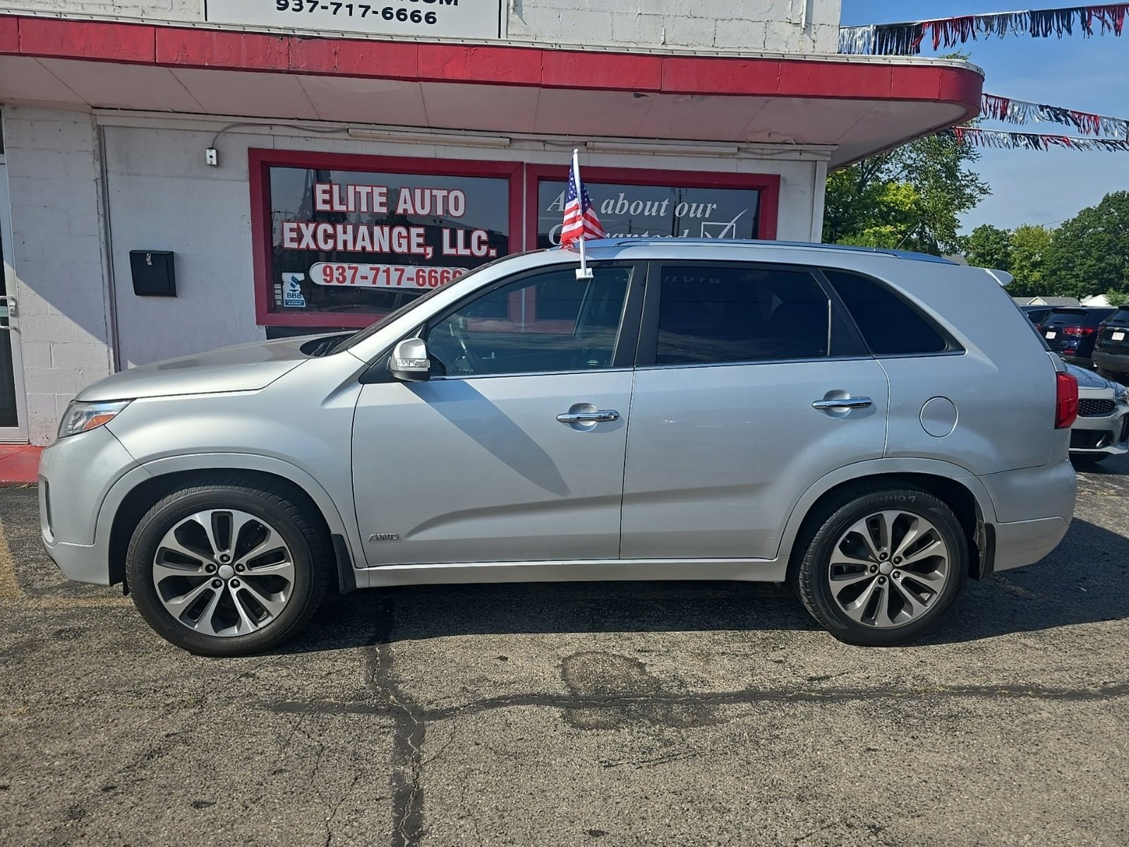 Used 2014 Kia Sorento SX w/ 3rd Row Package image 2