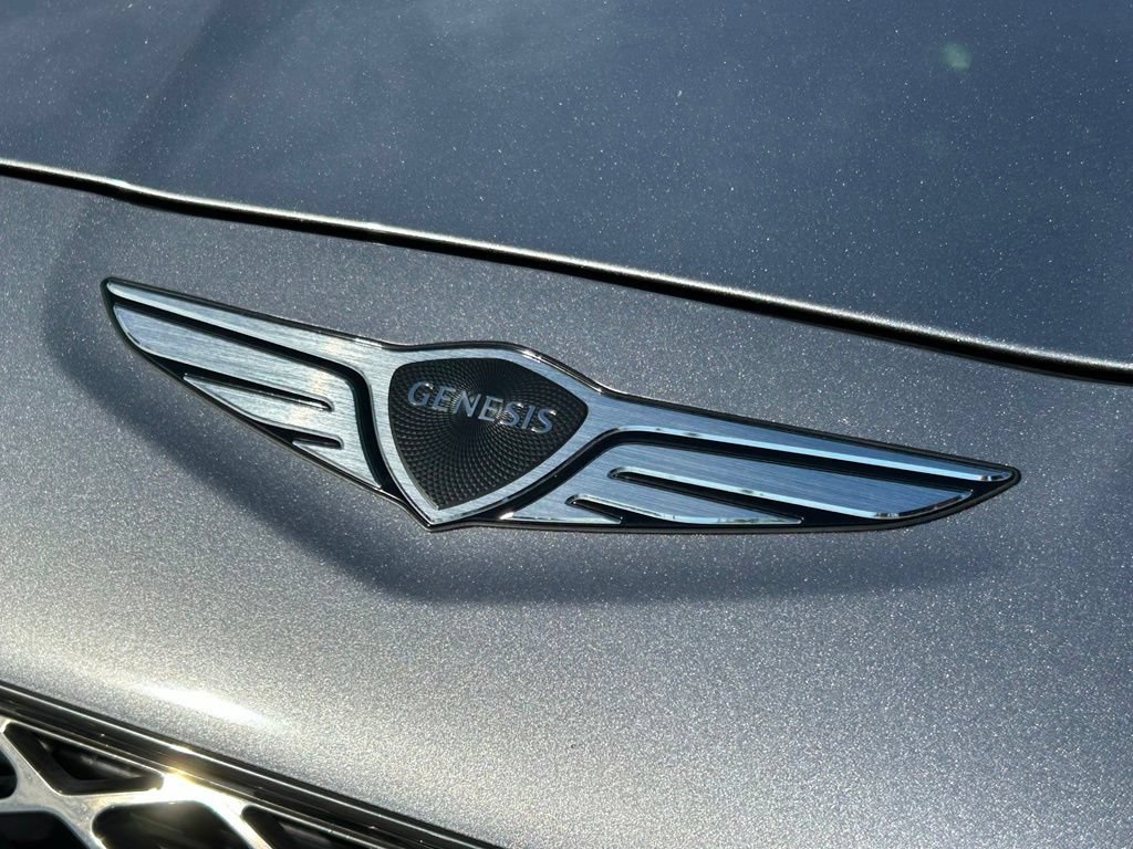 Used 2025 Genesis G70 2.5T AWD/4WD image 38