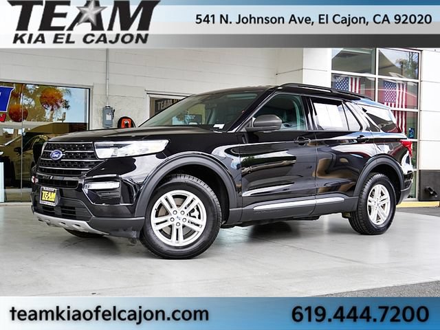 Used 2023 Ford Explorer XLT w/ Equipment Group 202A AWD/4WD image 2