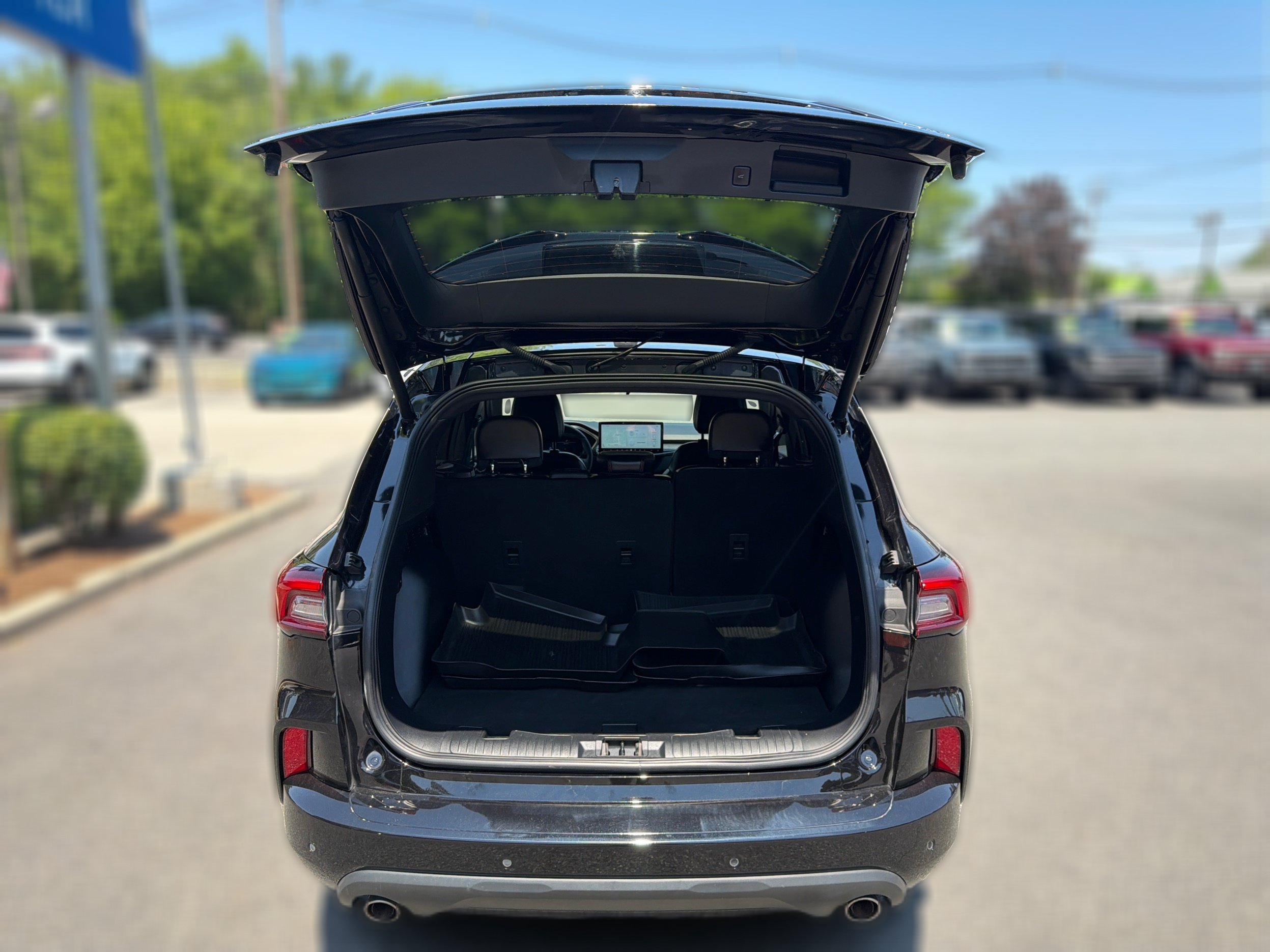 Used 2024 Ford Escape ST-Line w/ Tech Pack #1 AWD/4WD image 13
