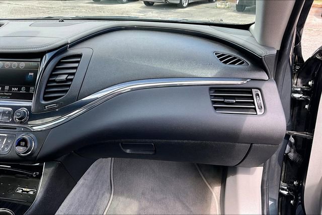 Used 2018 Chevrolet Impala Premier w/ Premier Convenience Package image 21