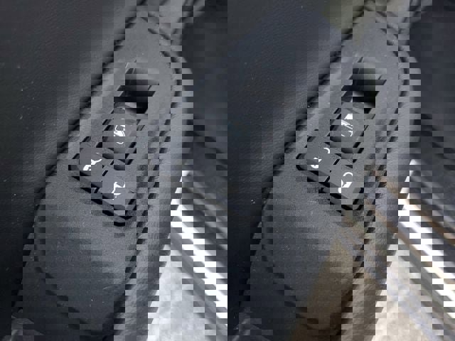 Certified 2025 Jeep Grand Cherokee L Laredo image 19