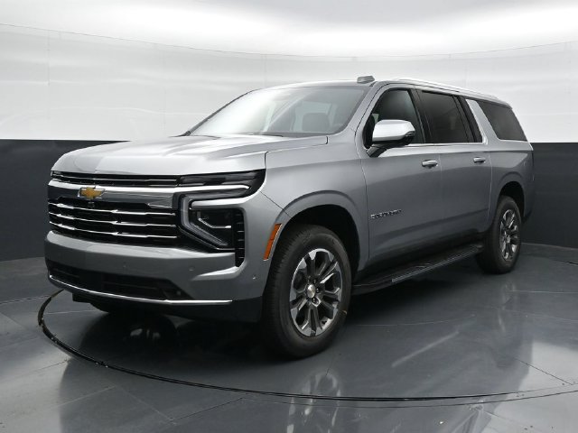 New 2026 Chevrolet Suburban LT w/ Comfort Package AWD/4WD image 7