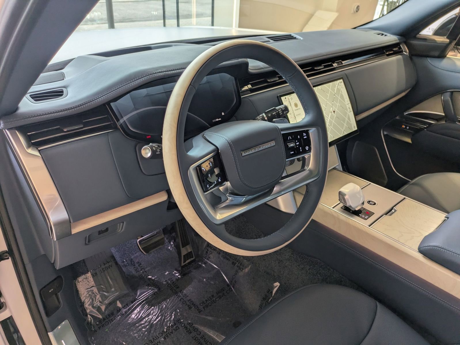 New 2026 Land Rover Range Rover SV image 10