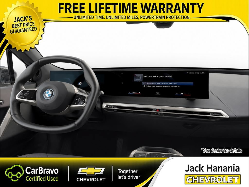 Used 2023 BMW iX xDrive50 w/ Sport Package AWD/4WD image 16