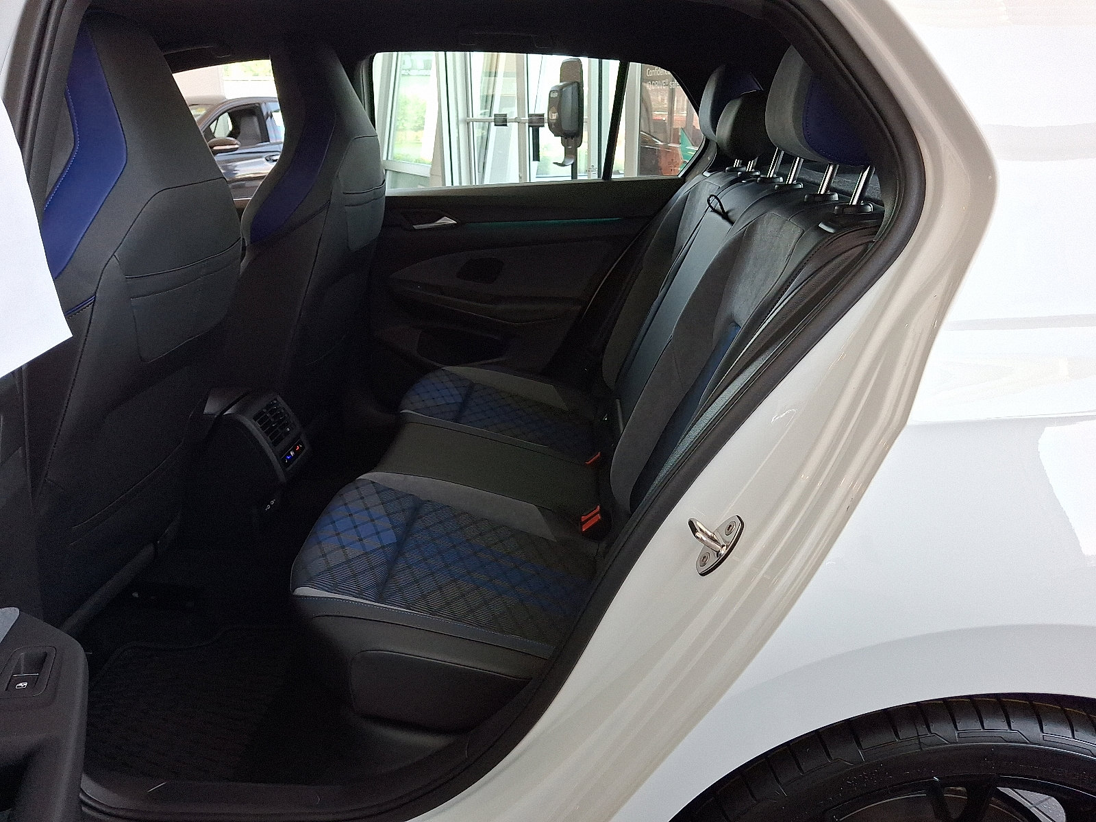 New 2025 Volkswagen Golf R Black Edition image 5