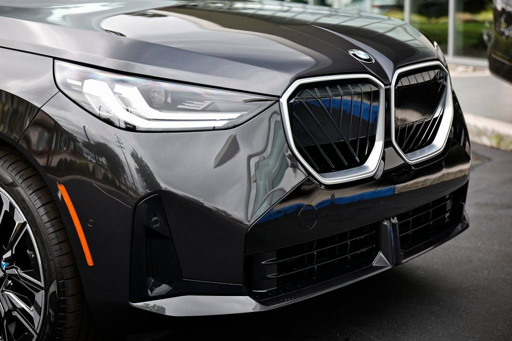 Used 2025 BMW X3 xDrive30i w/ M Sport Package image 2