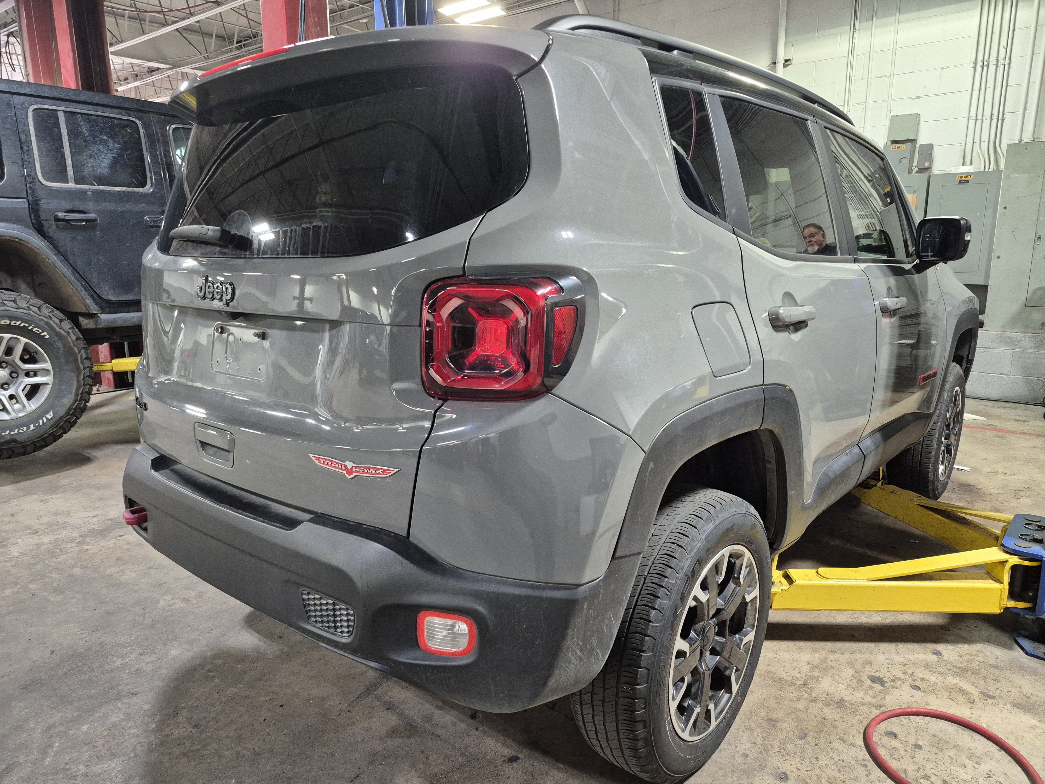 Used 2023 Jeep Renegade Trailhawk w/ Sun/Sound Group AWD/4WD image 27