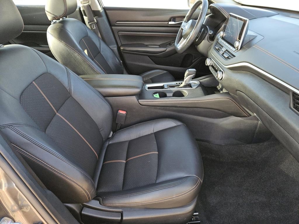 Used 2022 Nissan Altima 2.0 SR image 23
