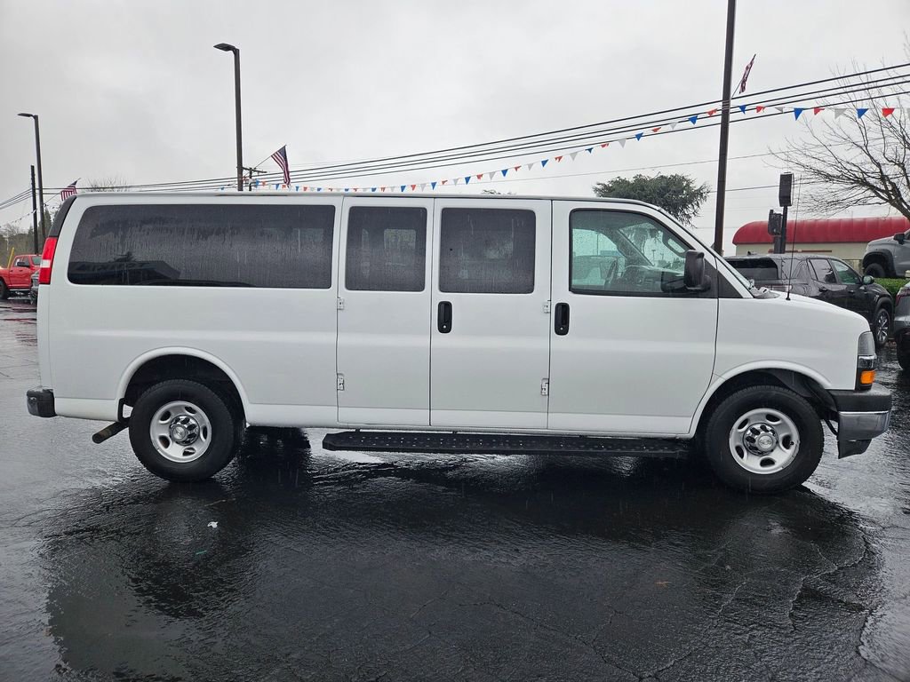 Used 2020 Chevrolet Express 3500 LT w/ LT Preferred Equipment Group image 7