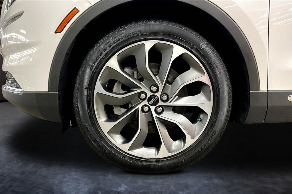 Used 2023 Lincoln Nautilus Reserve w/ Luxury Package AWD/4WD image 34