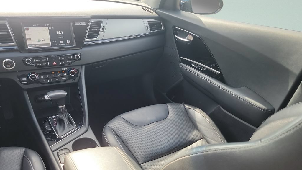 Used 2019 Kia Niro Touring FWD image 13