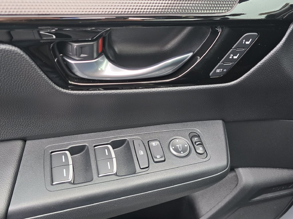 Used 2025 Honda CR-V Sport Touring image 20