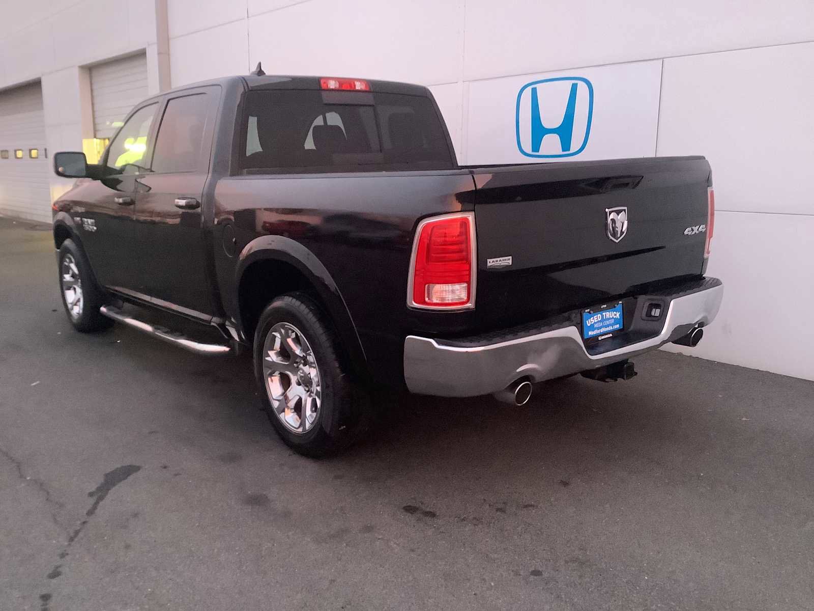 Used 2017 RAM 1500 Laramie image 4