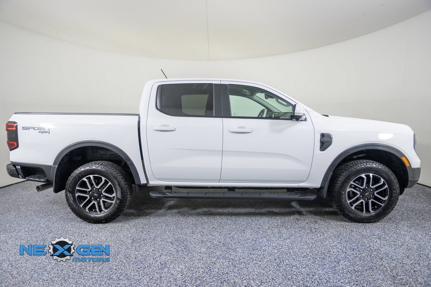 Used 2024 Ford Ranger Lariat w/ Advanced Towing Package AWD/4WD image 8