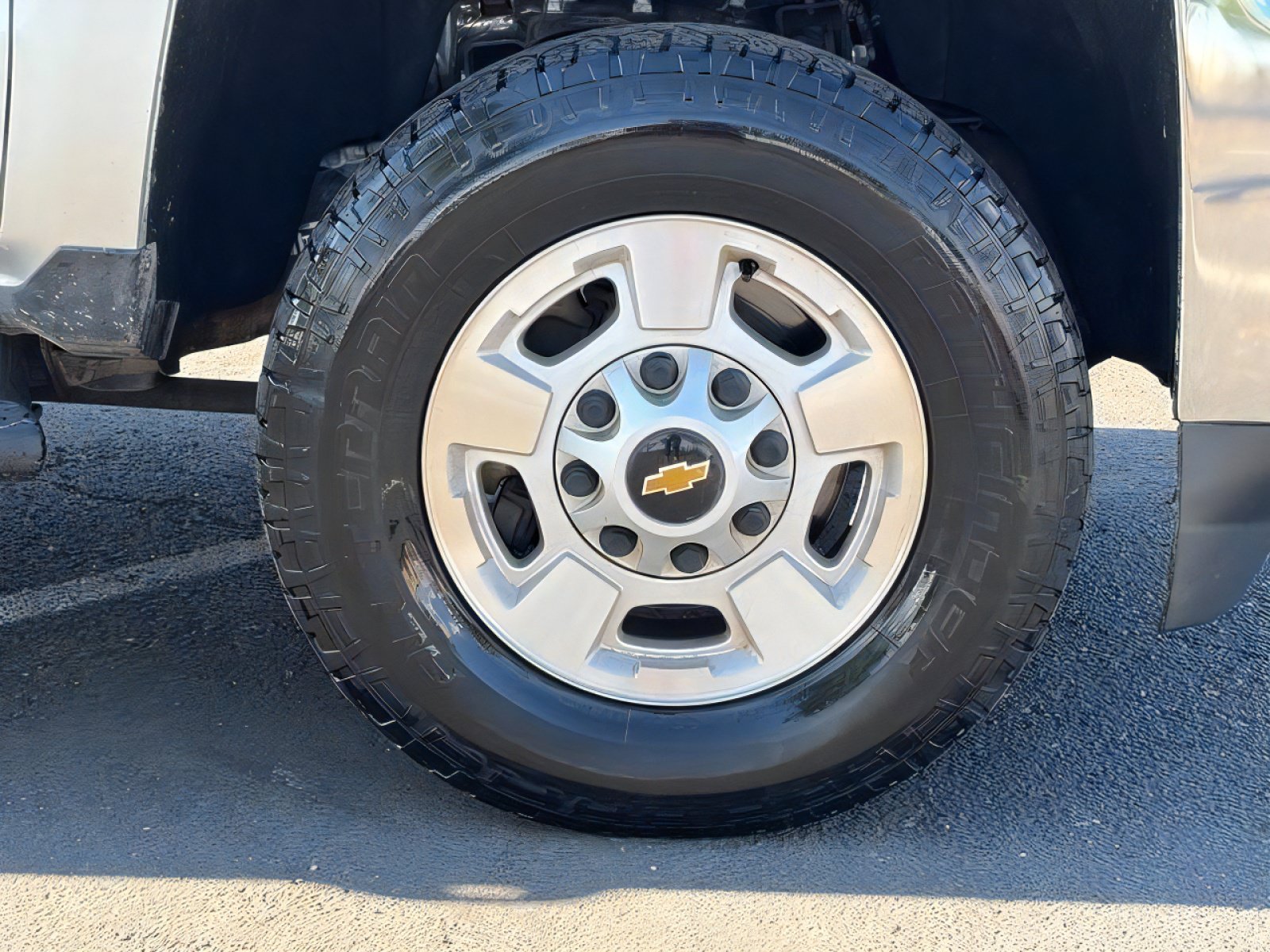 Used 2019 Chevrolet Silverado 2500 LT w/ LT Plus Package RWD image 9