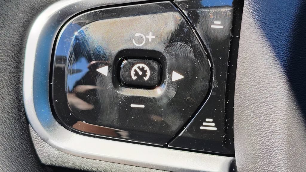 New 2026 Volvo XC90 B6 Plus w/ Protection Package AWD/4WD image 15