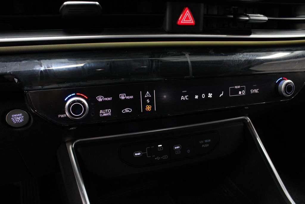 Used 2025 Kia Carnival SX Prestige FWD image 36