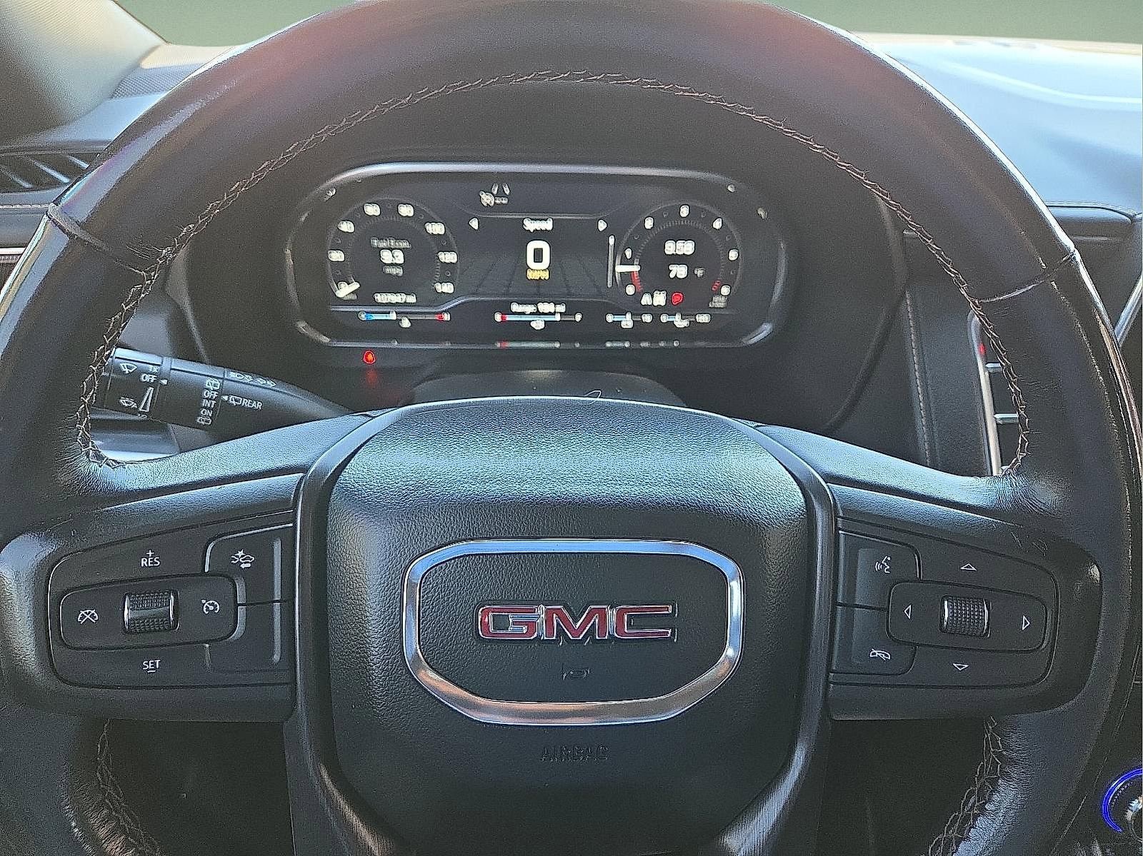 Used 2022 GMC Yukon AT4 AWD/4WD image 24