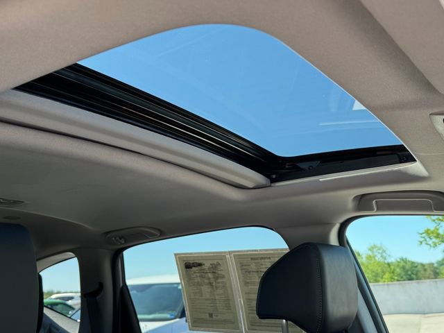 Certified 2022 Honda CR-V Touring image 8