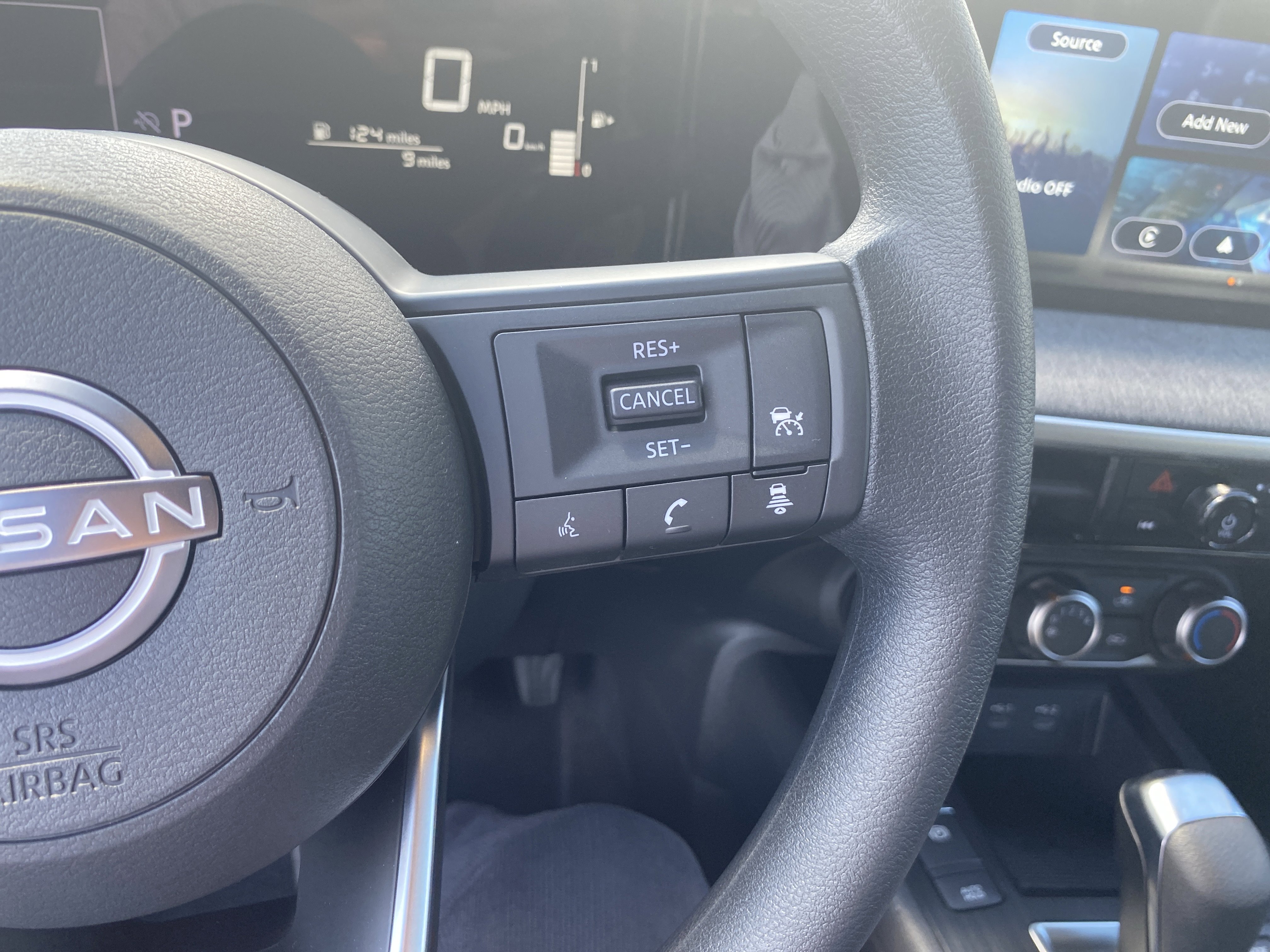 New 2025 Nissan Kicks SV w/ Illumination Package image 12