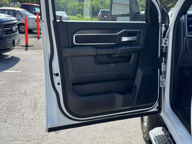 Used 2024 RAM 2500 Big Horn AWD/4WD image 14