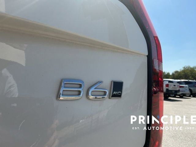 Certified 2025 Volvo XC90 B6 Plus AWD/4WD image 11