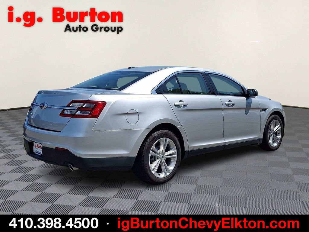 Used 2017 Ford Taurus SE FWD image 6