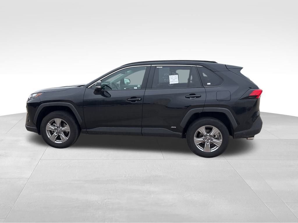 Used 2025 Toyota RAV4 XLE image 7