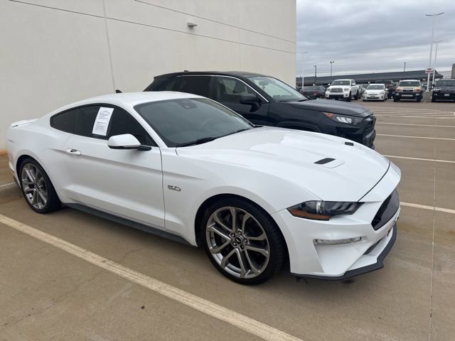 Used 2021 Ford Mustang GT RWD image 2