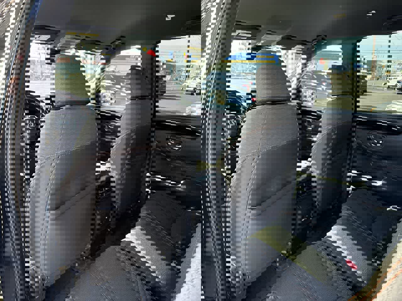 Used 2023 Honda Pilot Sport image 14