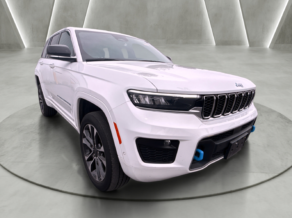 Used 2023 Jeep Grand Cherokee Overland w/ Luxury Tech Group IV AWD/4WD image 1