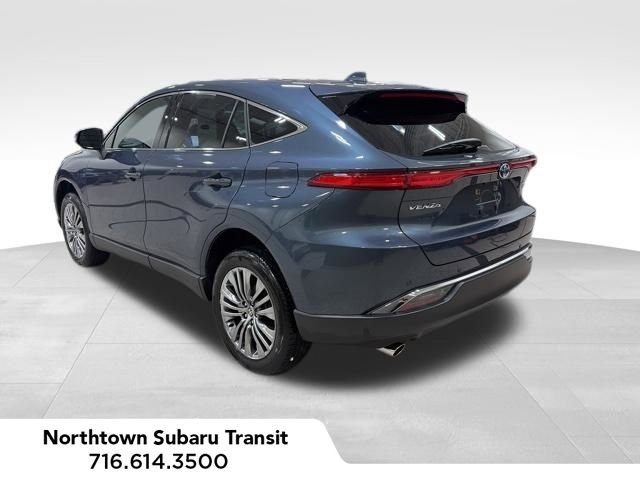 Used 2023 Toyota Venza Limited image 3
