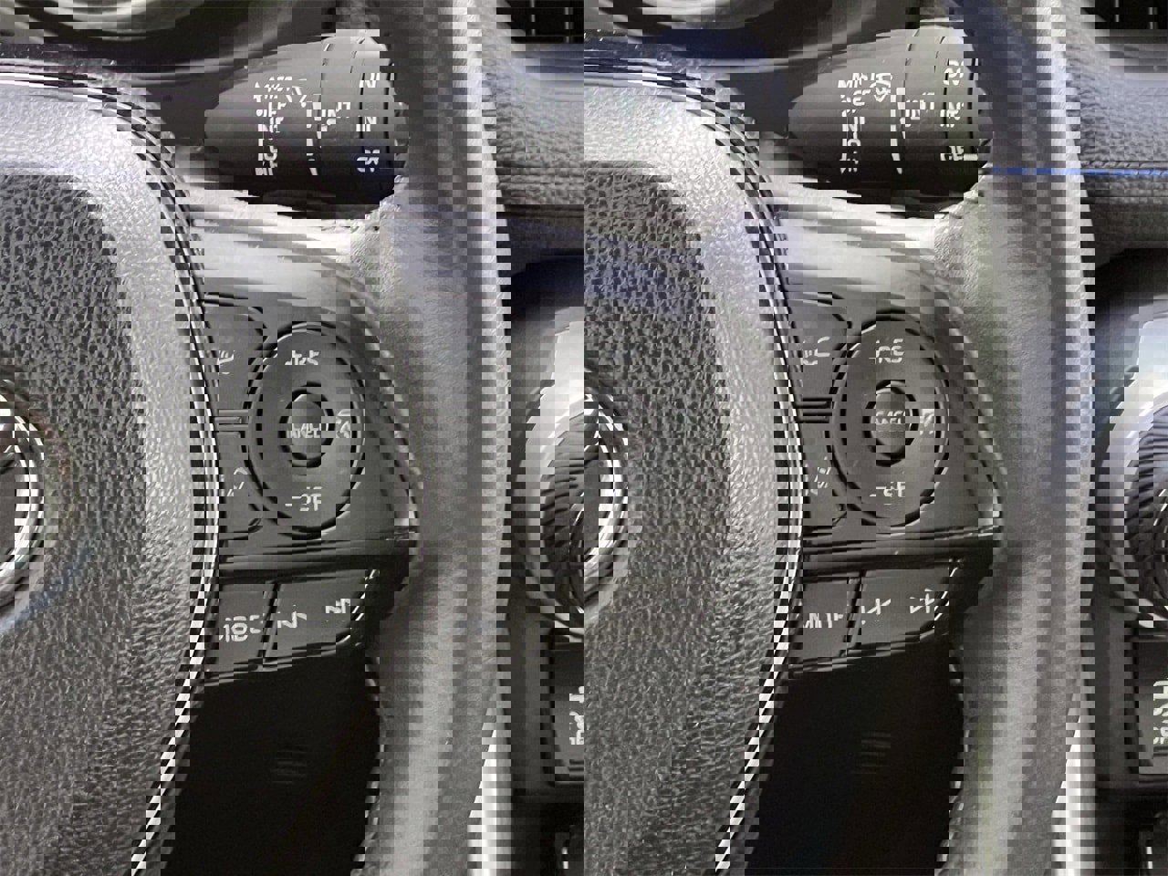 Used 2019 Toyota RAV4 XSE image 15