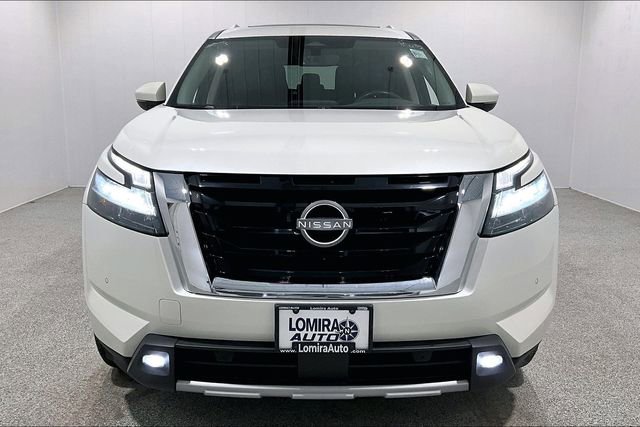 Used 2023 Nissan Pathfinder SL image 2