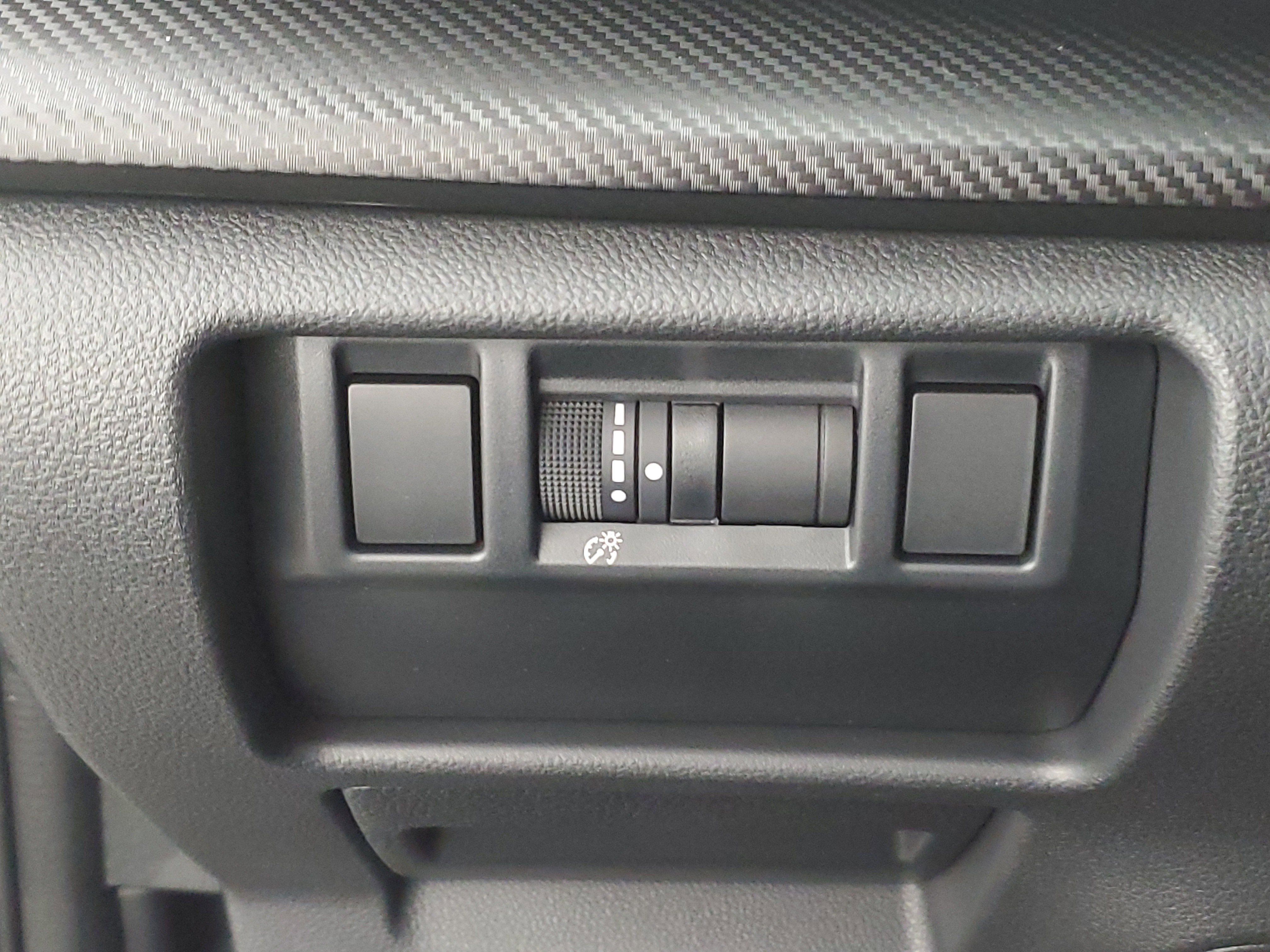 Used 2025 Subaru Crosstrek 2.5i Premium image 27