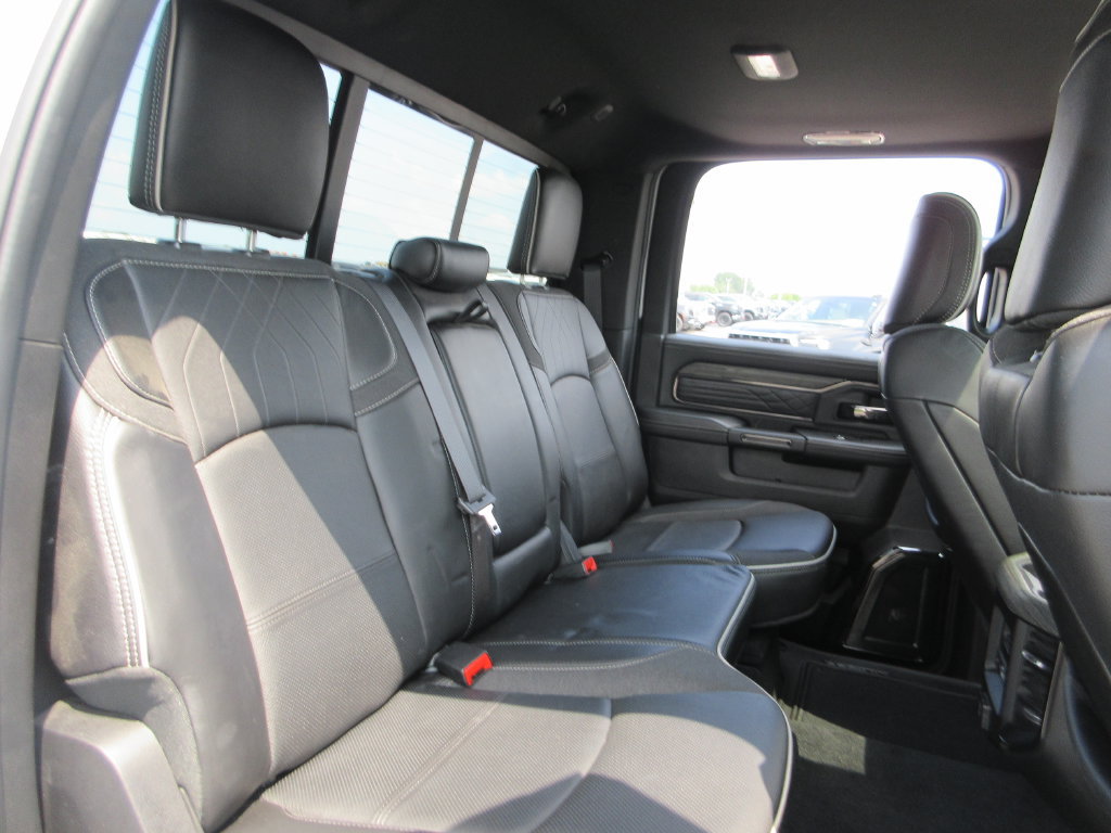 Used 2025 RAM 3500 Limited AWD/4WD image 26