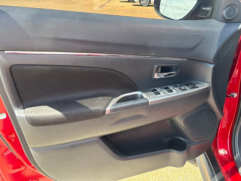 Used 2020 Mitsubishi Outlander Sport SE image 6