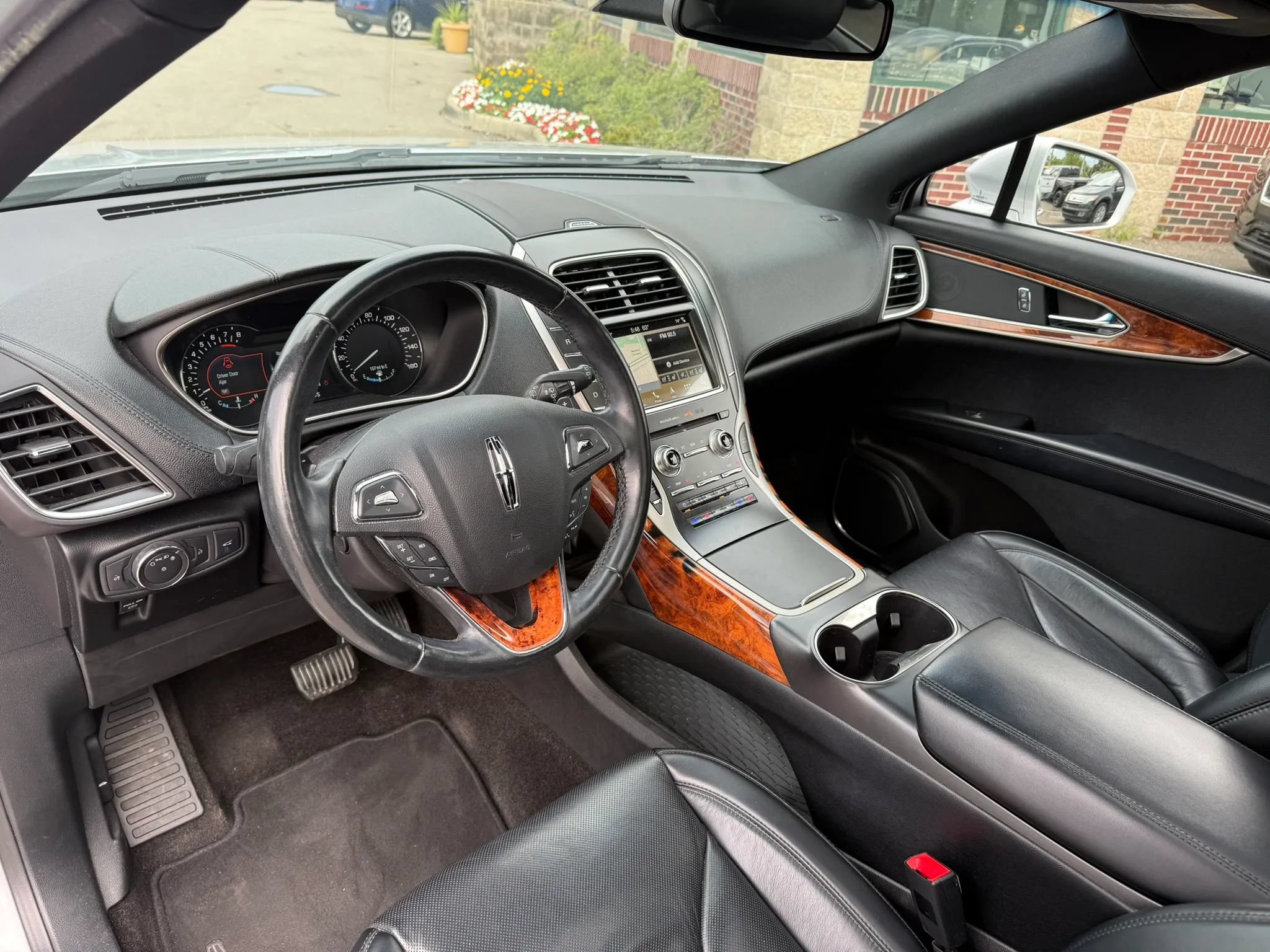 Used 2018 Lincoln MKX Reserve w/ Lincoln MKX Climate Package AWD/4WD image 13