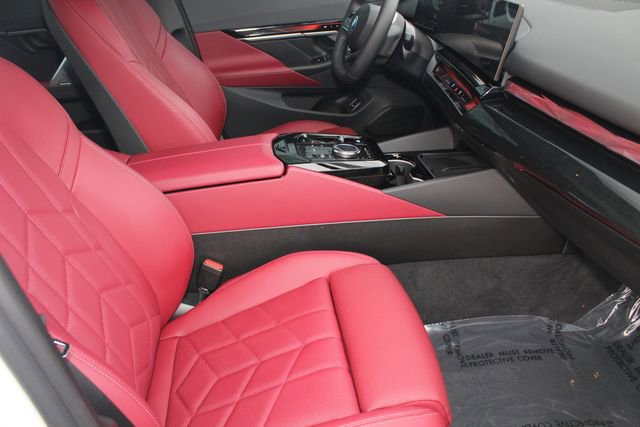 Used 2025 BMW i5 xDrive40 w/ Premium Package image 25