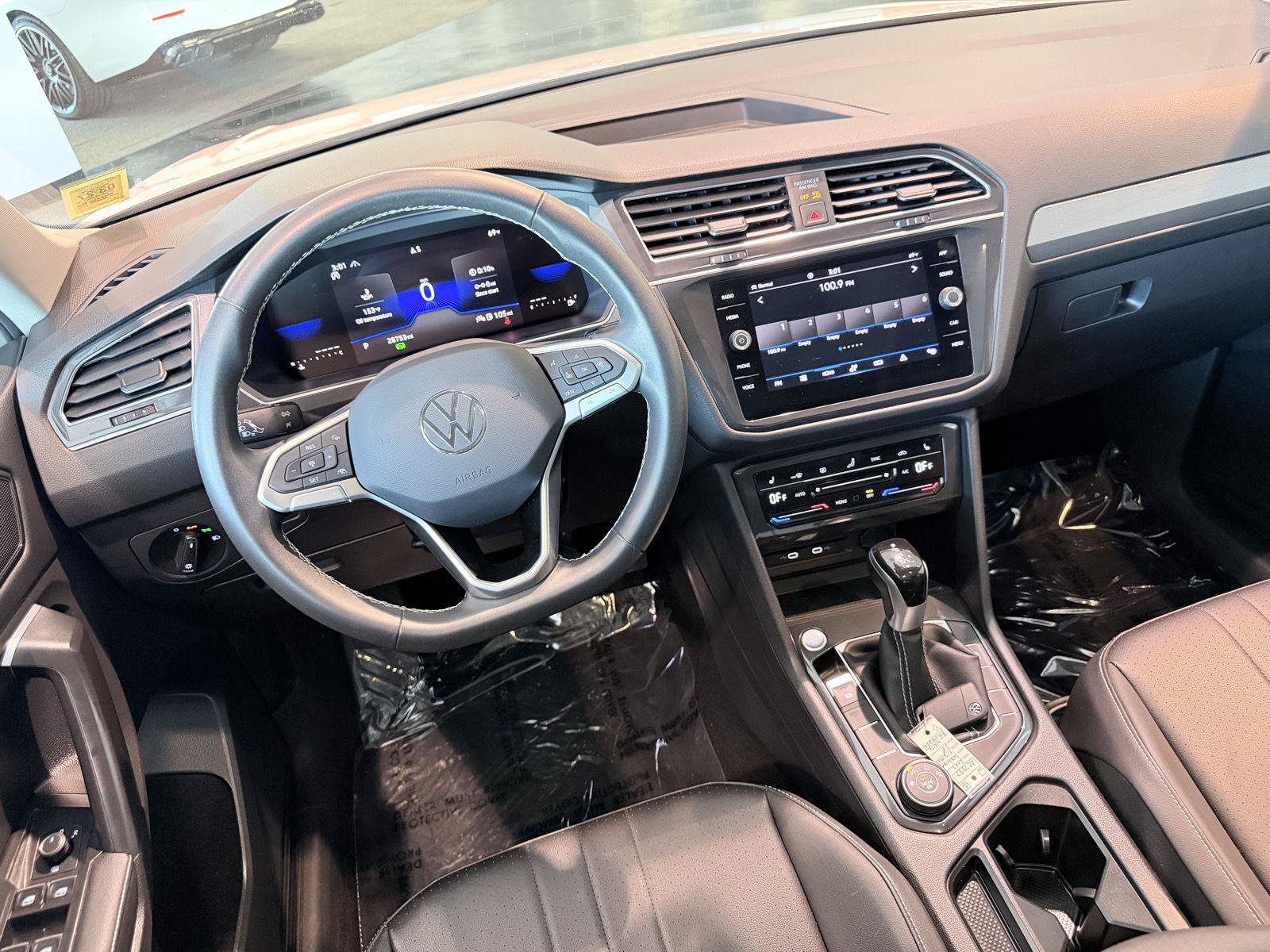Used 2023 Volkswagen Tiguan SE AWD/4WD image 42