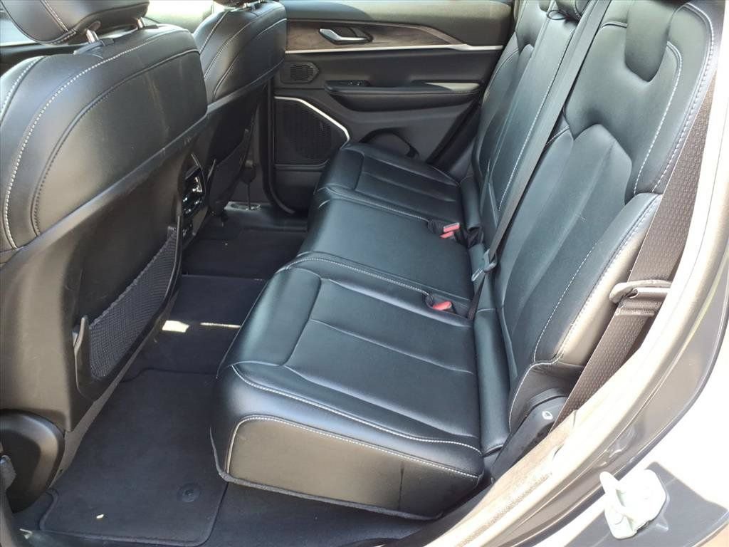 Used 2024 Jeep Grand Cherokee Limited 4xe AWD/4WD image 11