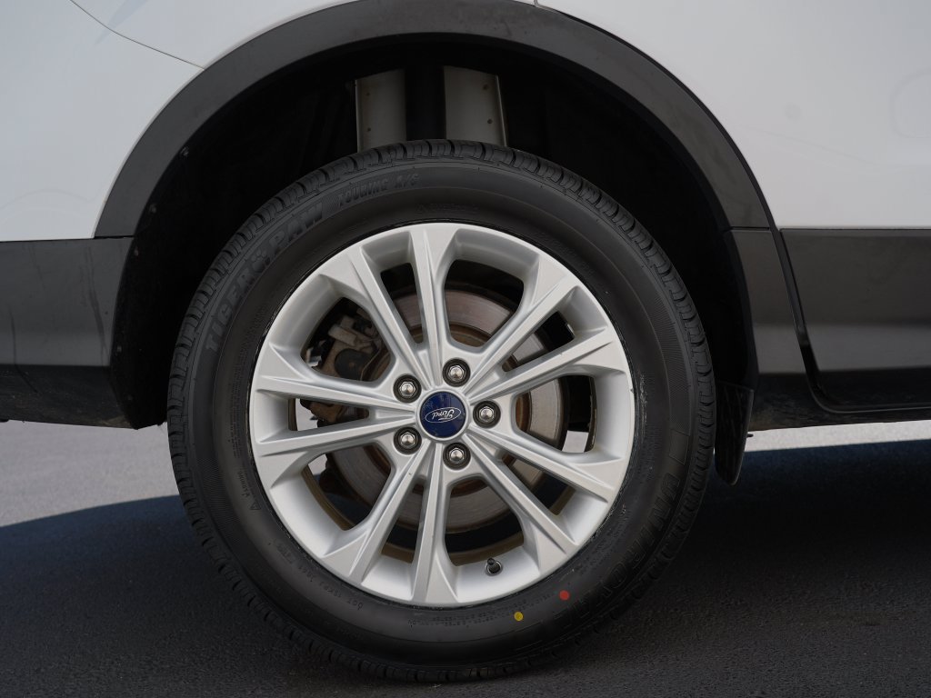 Used 2017 Ford Escape SE AWD/4WD image 32