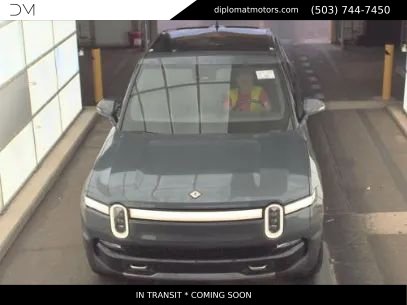 Used 2022 Rivian R1T Adventure image 2