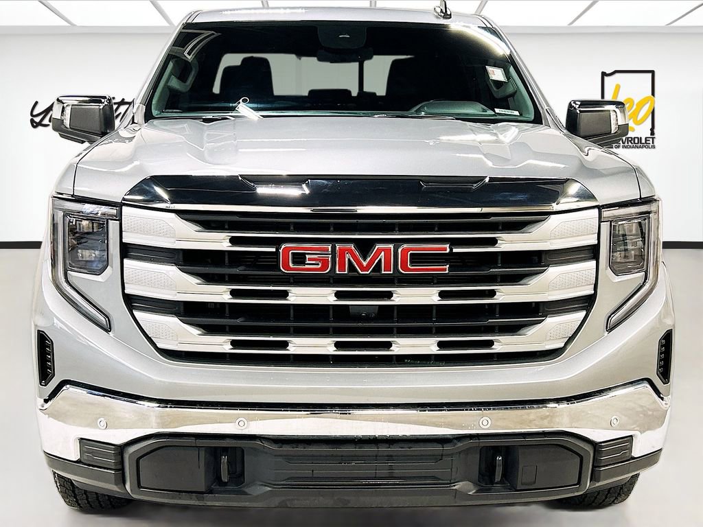 Used 2025 GMC Sierra 1500 SLE image 2